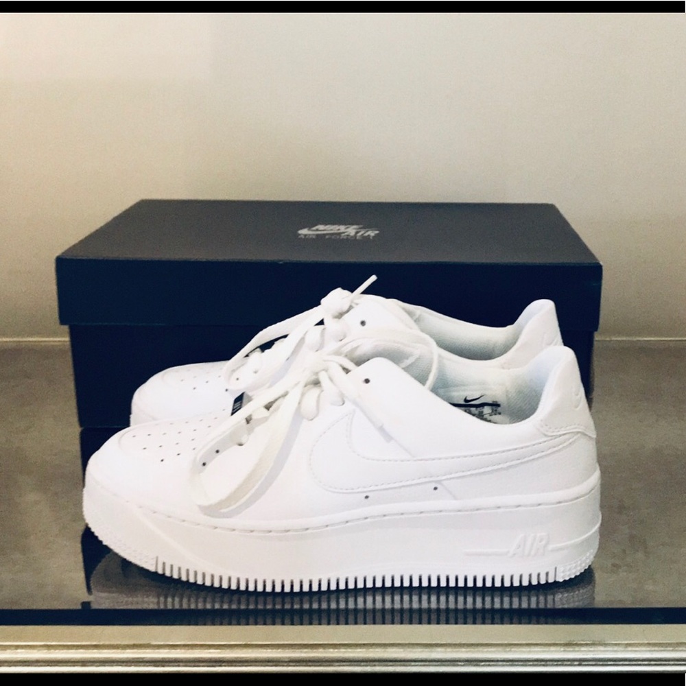 Nike Air Force One AF1 Womans BRAND NEW